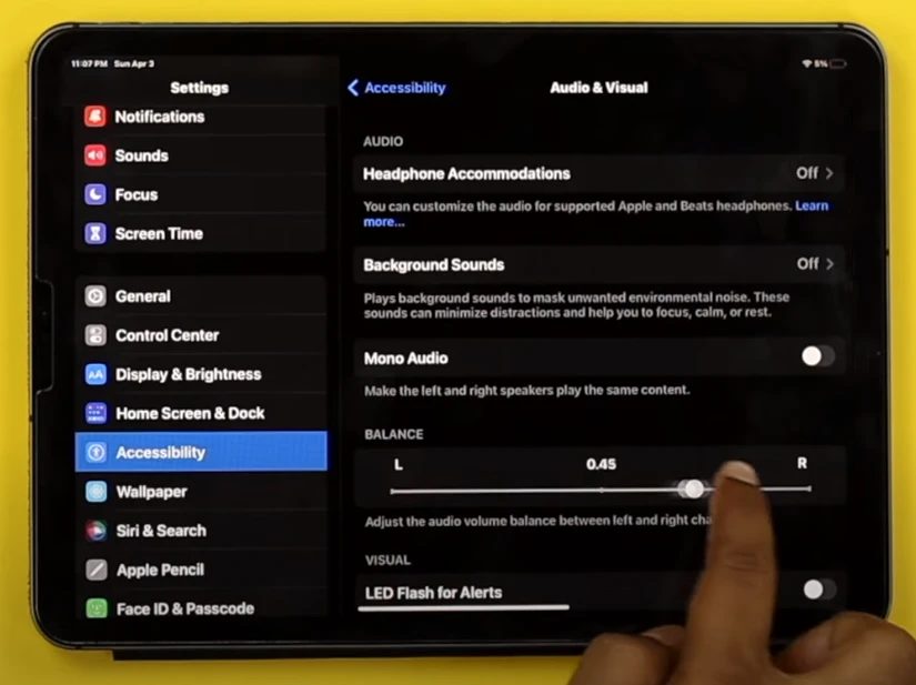 ipad sin sonido solo auriculares